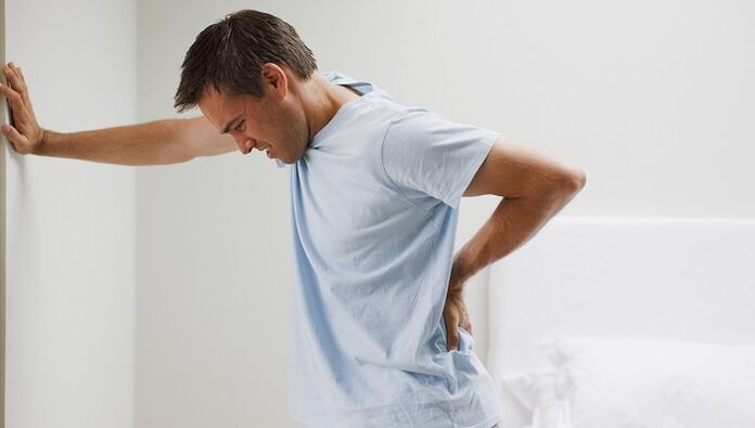 The main manifestation of the third stage of lumbar osteochondrosis