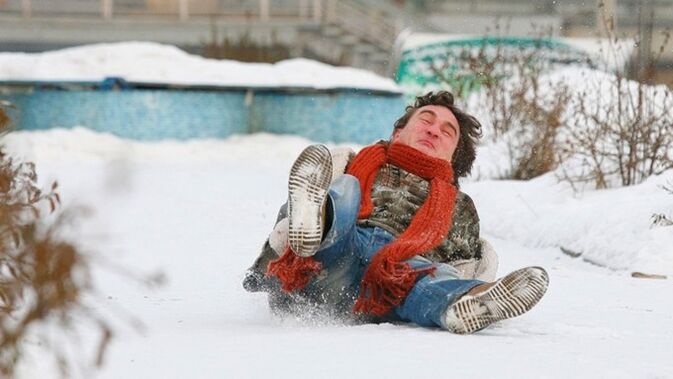 falling as a cause of osteochondrosis of the spine